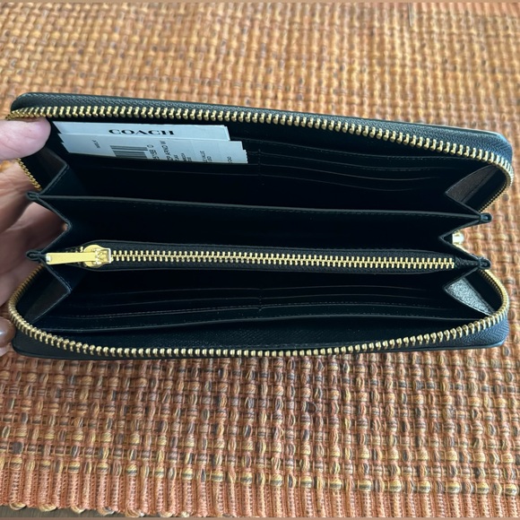 Coach Wallet - Picture 2 of 5